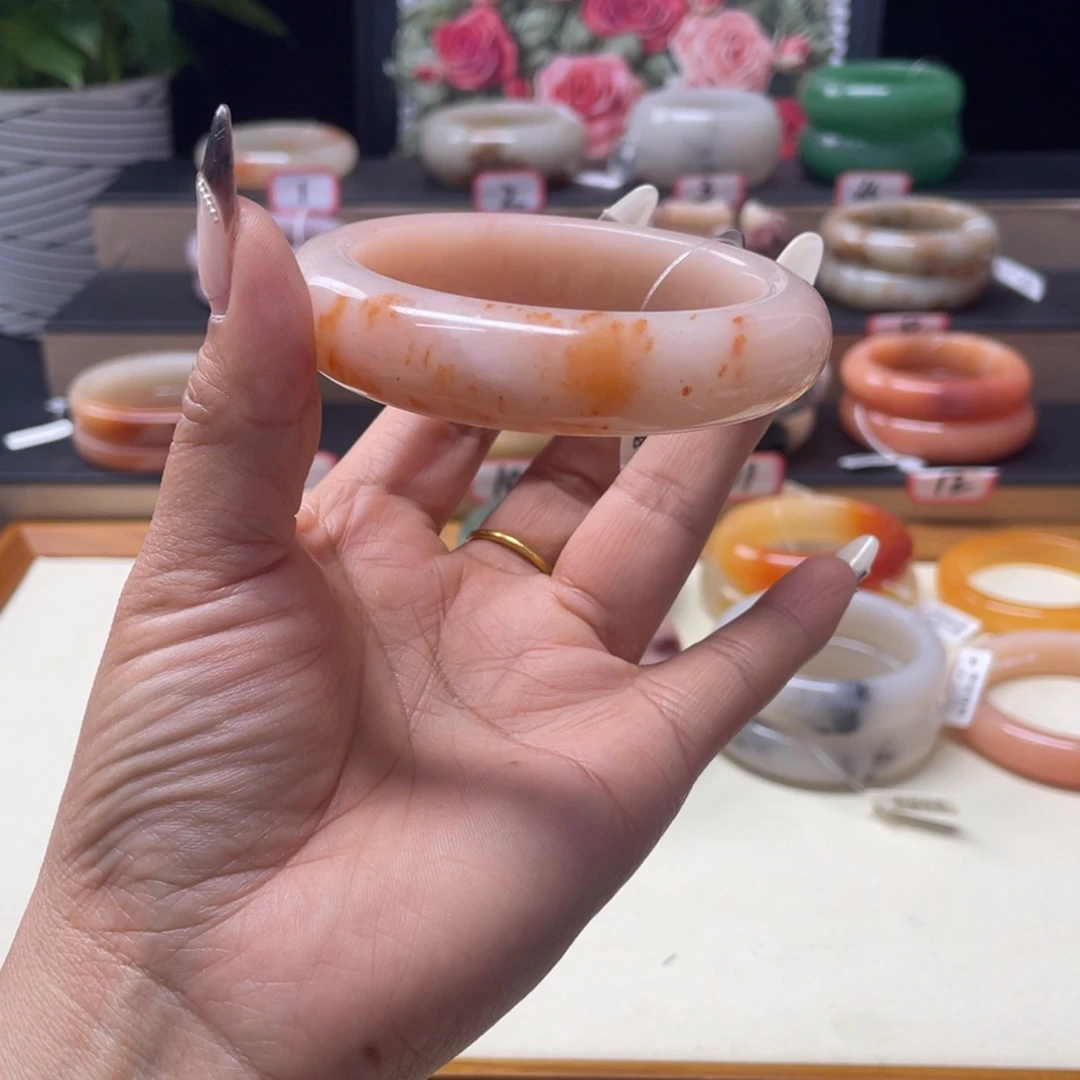 石英质玉未镶嵌手镯