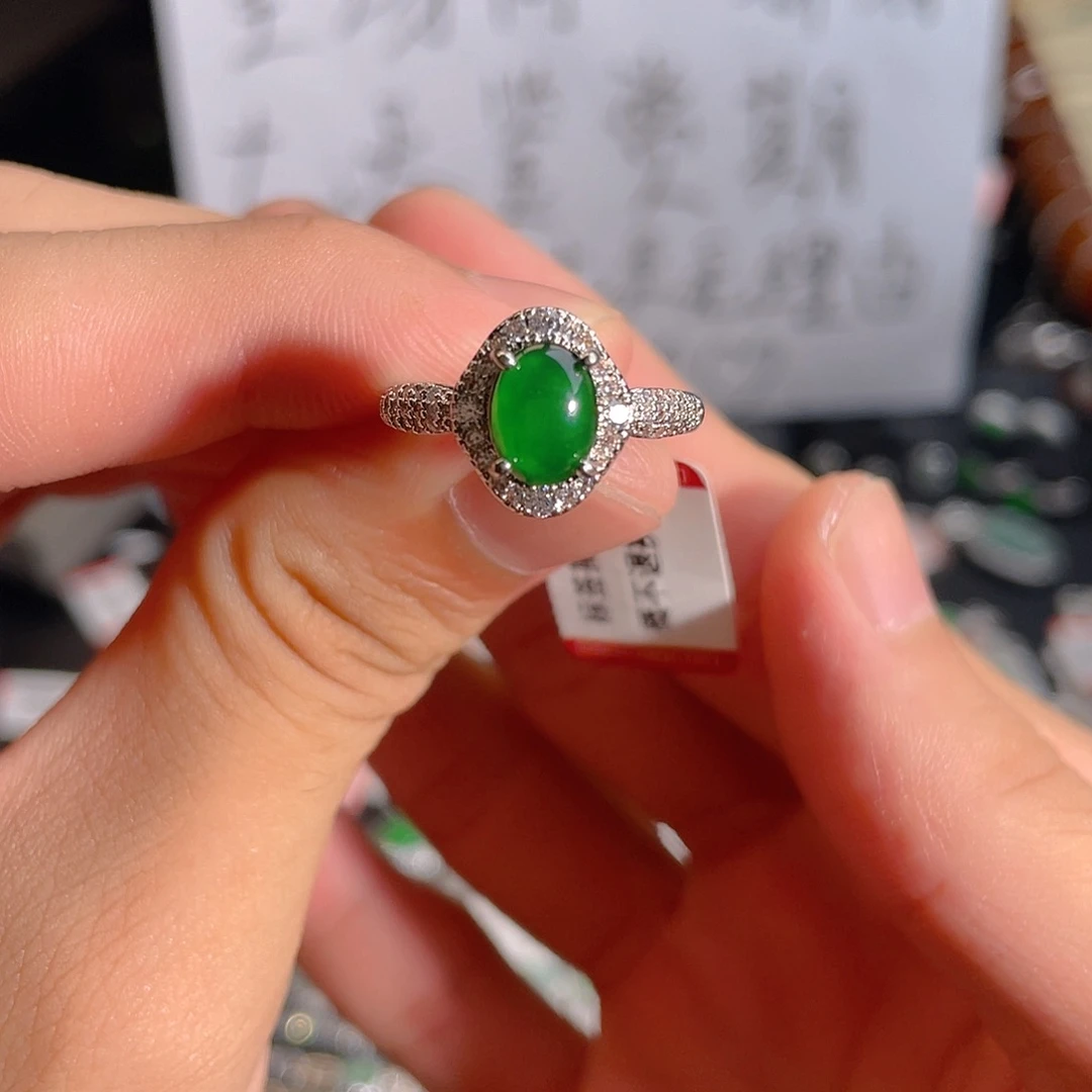 翡翠戒指未镶嵌