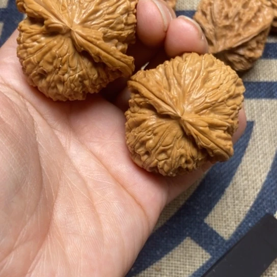吊坠文玩核桃球白