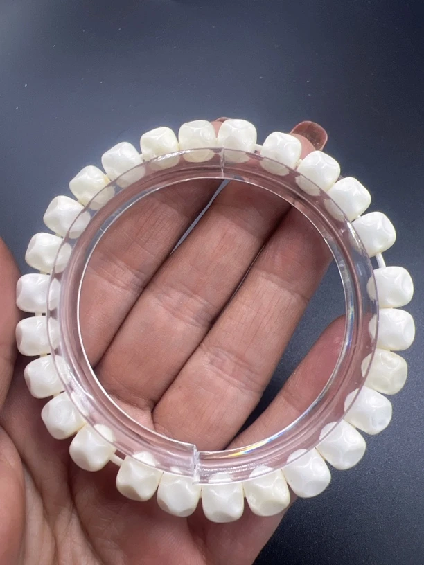 龙脊菩提雕刻无相手串，尺寸9/8，盘玩易变色