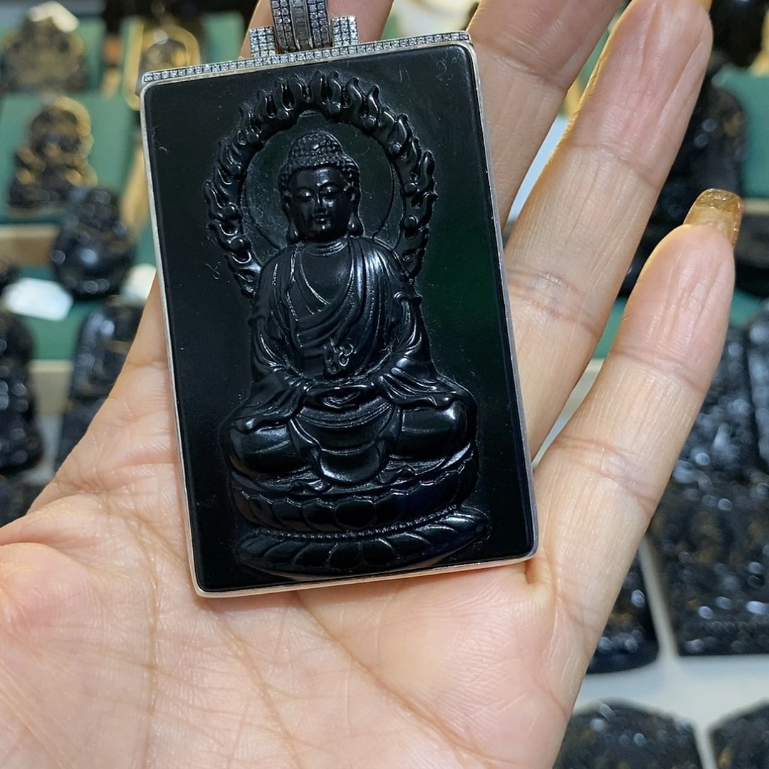 蛇纹石玉未镶嵌颈饰整****香