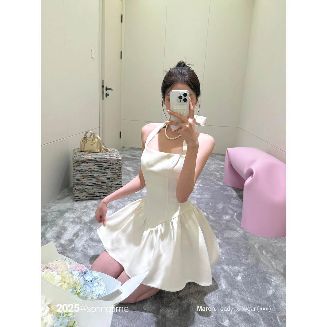 SUNONEONE 黑色显瘦挂脖连衣裙女夏季法式气质性感收腰裙子D0104Q