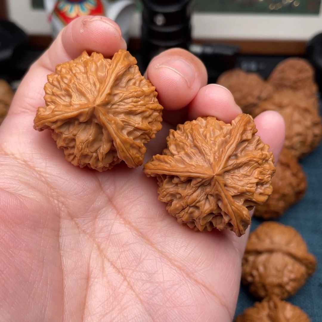 文玩核桃把件全品盘山三棱36