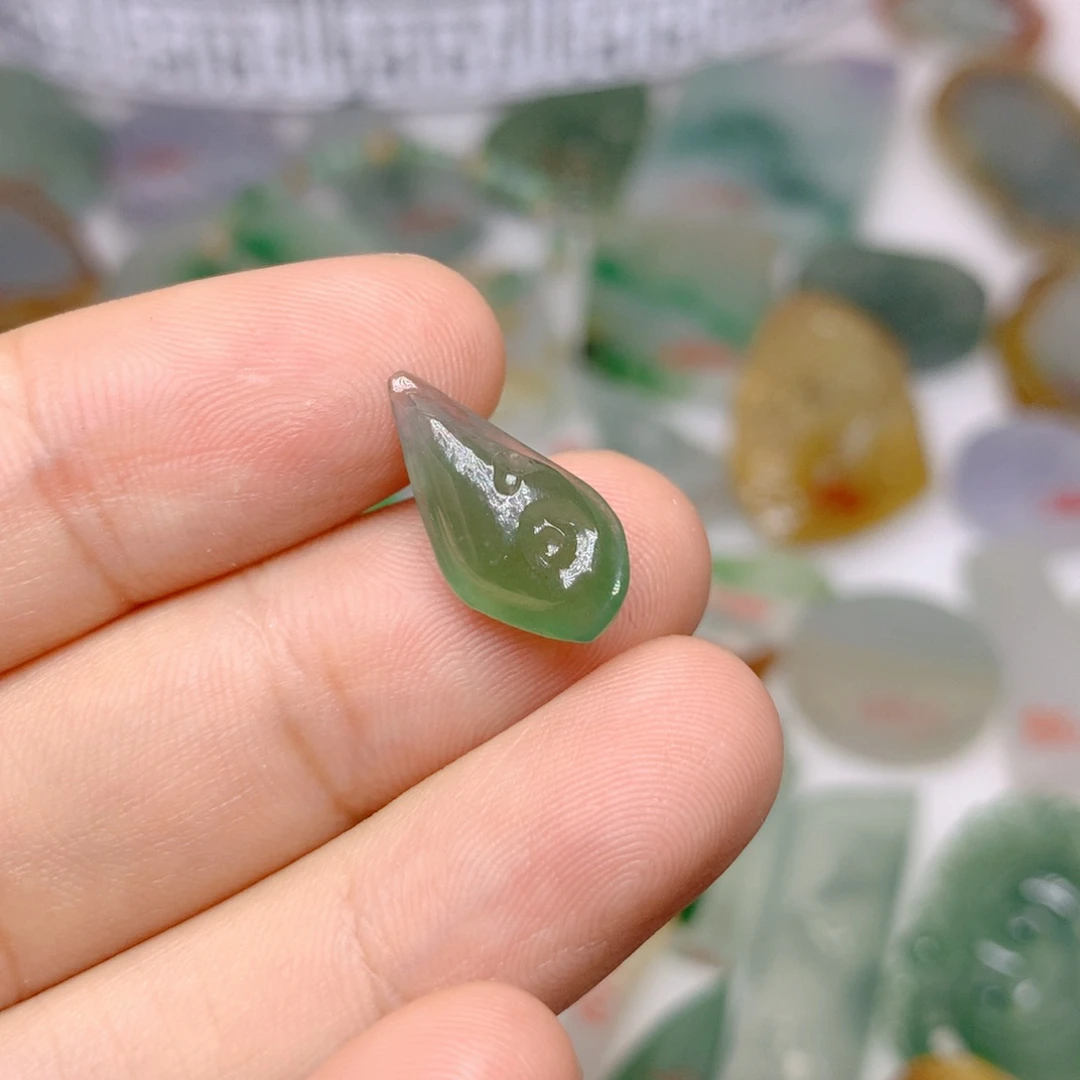 定制翡翠未镶嵌天然翡翠定制