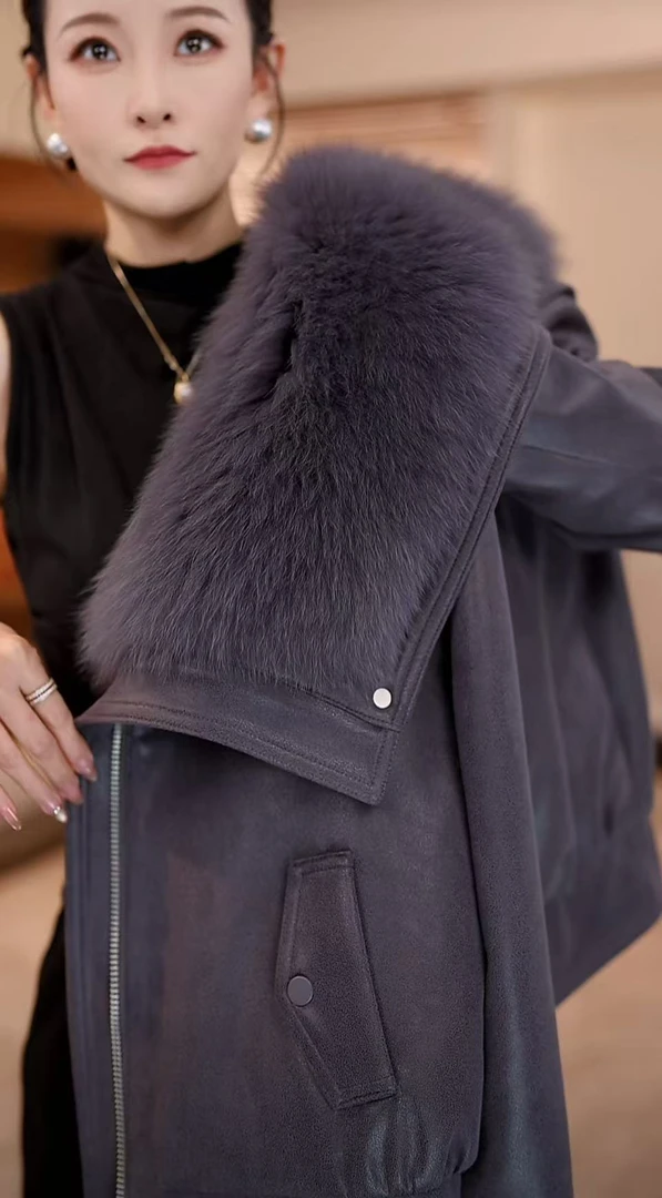 安然-2025新款洋气保暖大毛领羽绒服W55Q41131