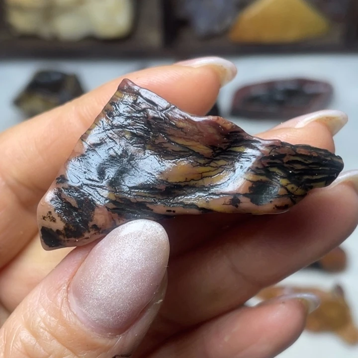 不***丝石材戈壁牧民美石原石