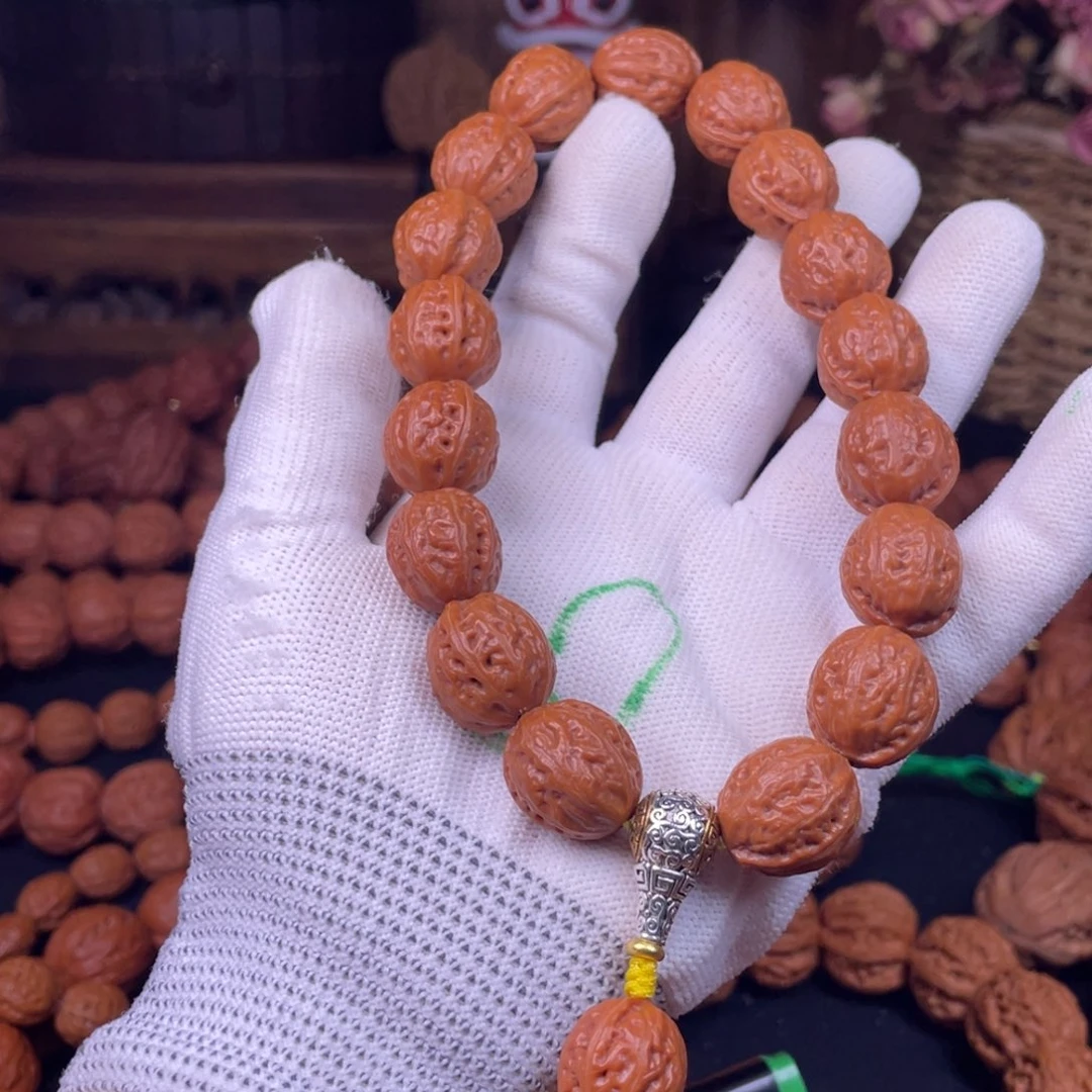 冷***炫文玩核桃吊坠秋子