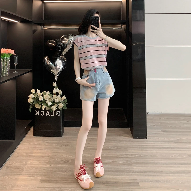 2025夏季新款减龄小个子拼色针织短袖T恤高腰牛仔短裤时尚套装女