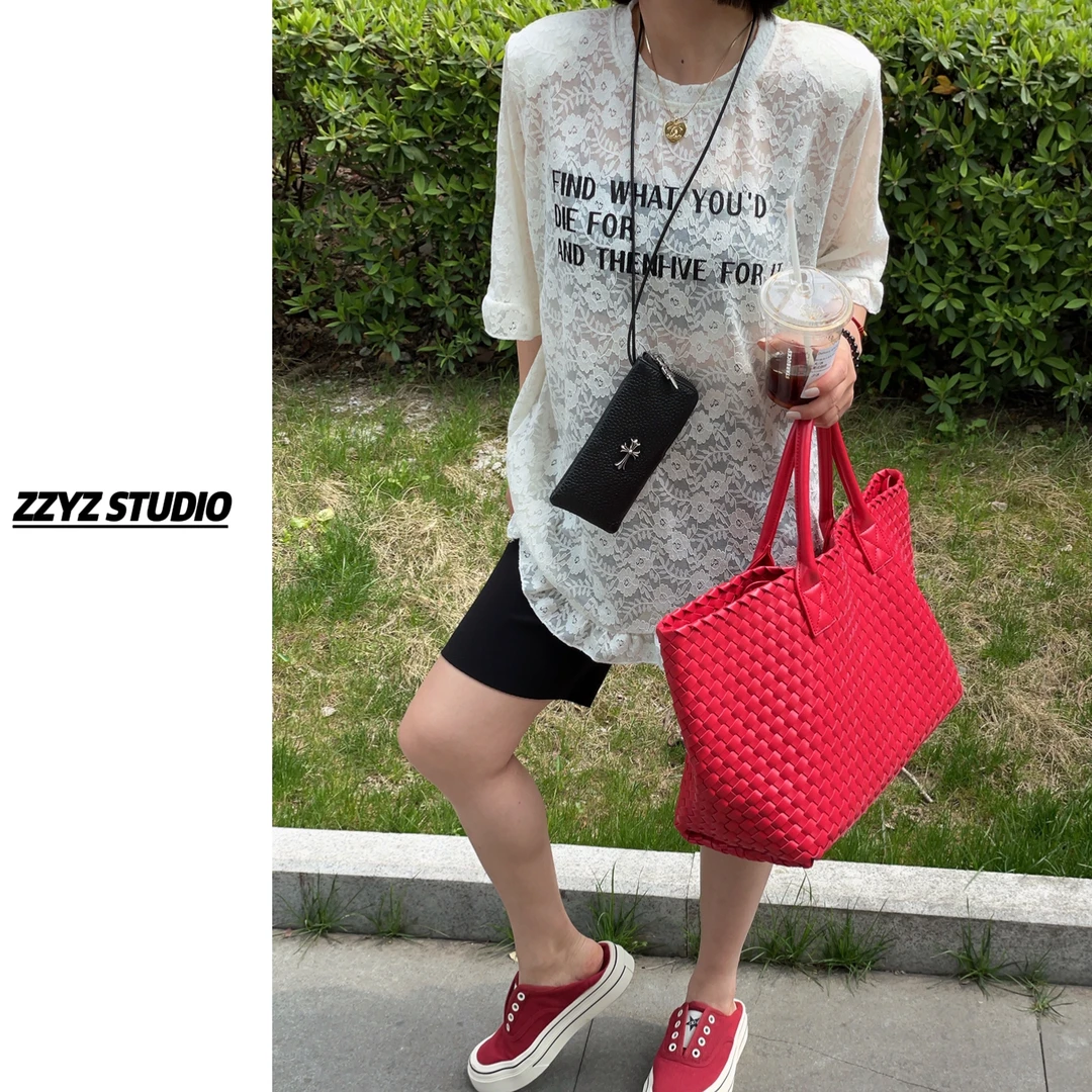 【ZZYZ】“巴赫乐章”中长款蕾丝提花字母印花木耳边垫肩短袖T恤女