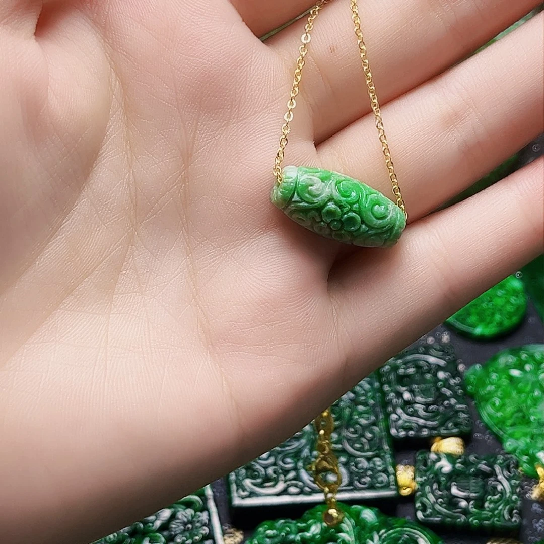 颈饰未镶嵌翡翠多样性