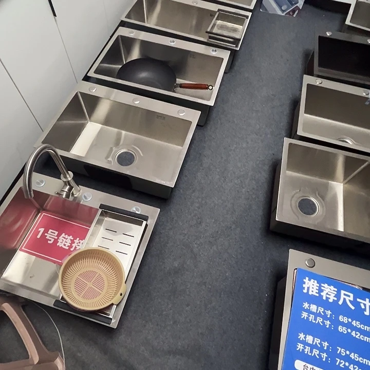 方形款304单槽50.45，方龙头全套