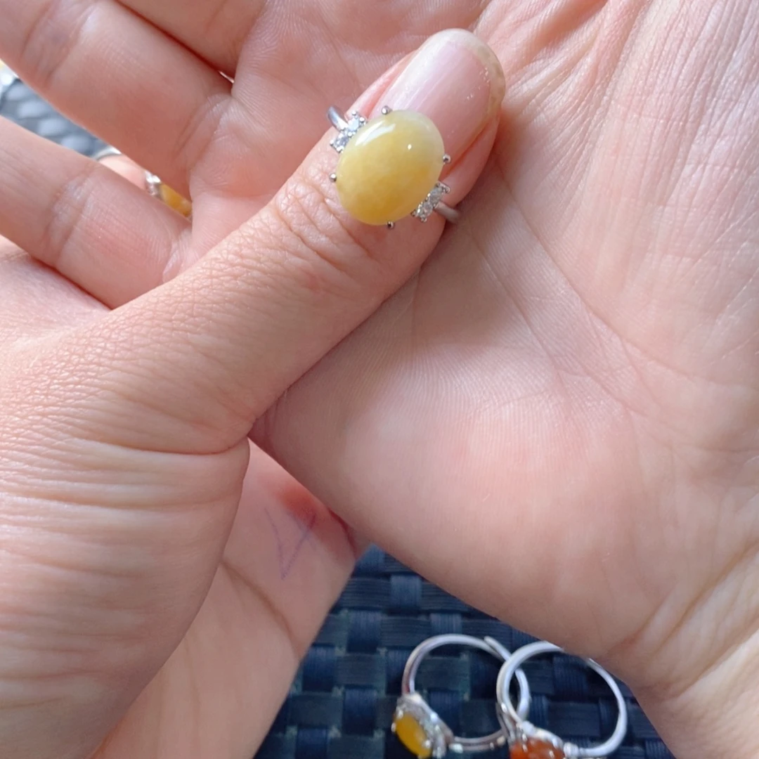 芳****未镶嵌戒指翡翠缅甸