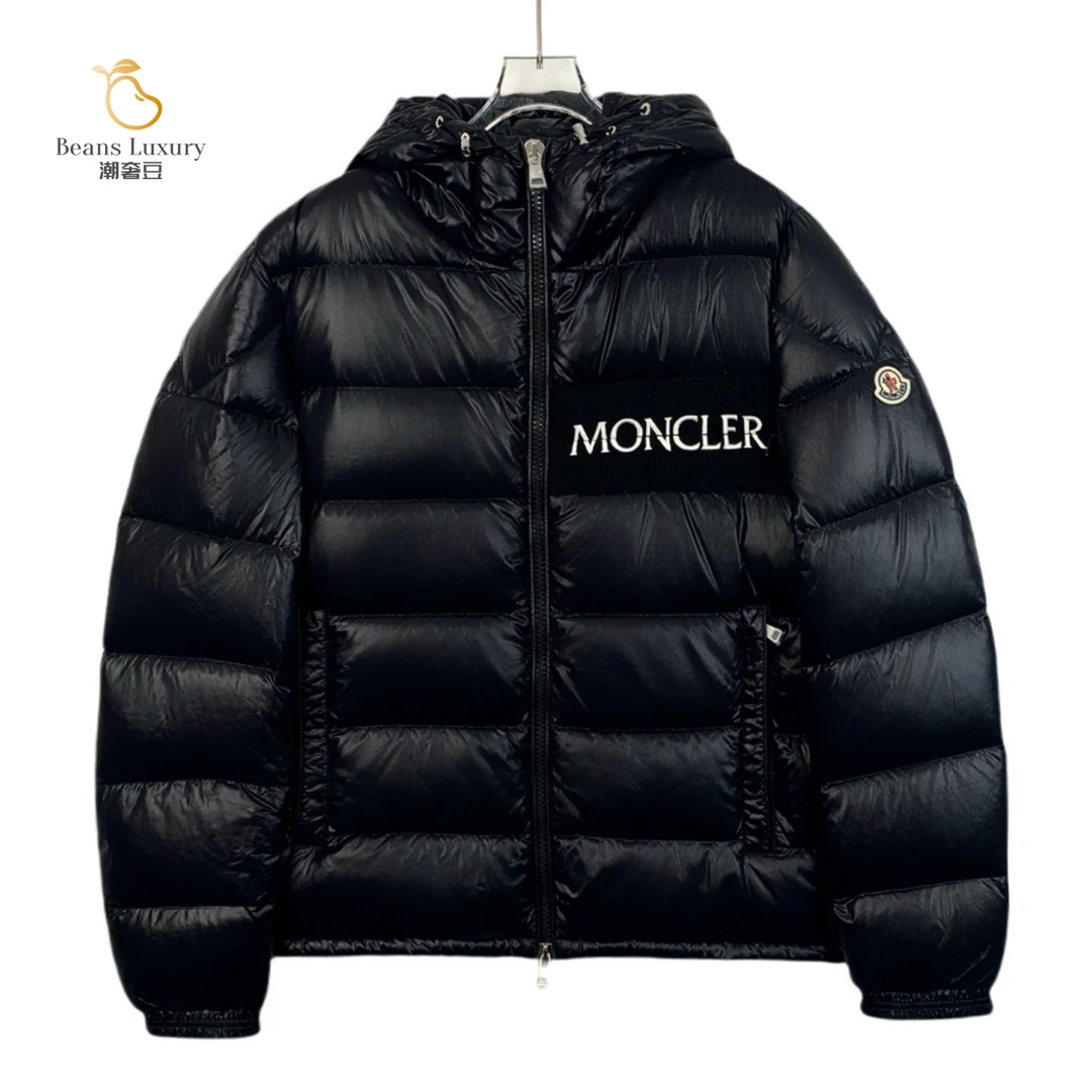 99新 MONCLER 潮奢豆 严选/黑色徽标贴饰连帽拉链羽绒服/H12916