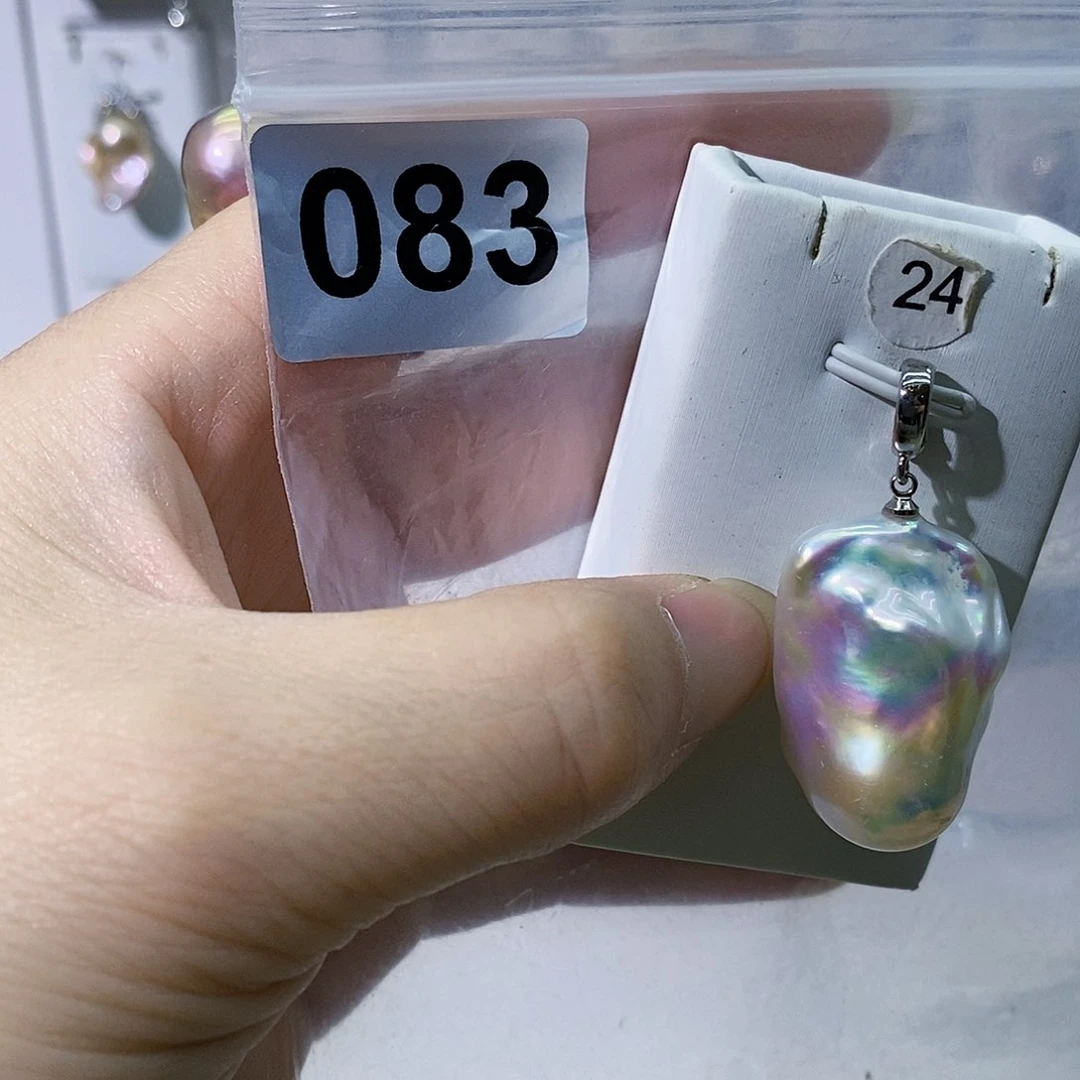 淡水珍珠合金颈饰