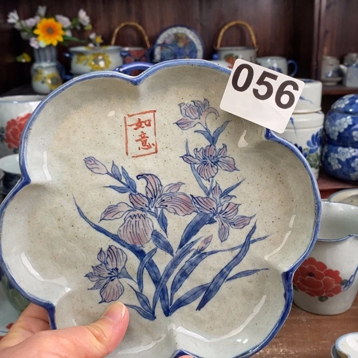 摆件hhhyyhhhhhuhhhj