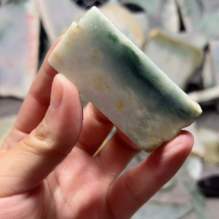 祥***云翡翠未镶嵌颈饰纯天然缅甸翡翠