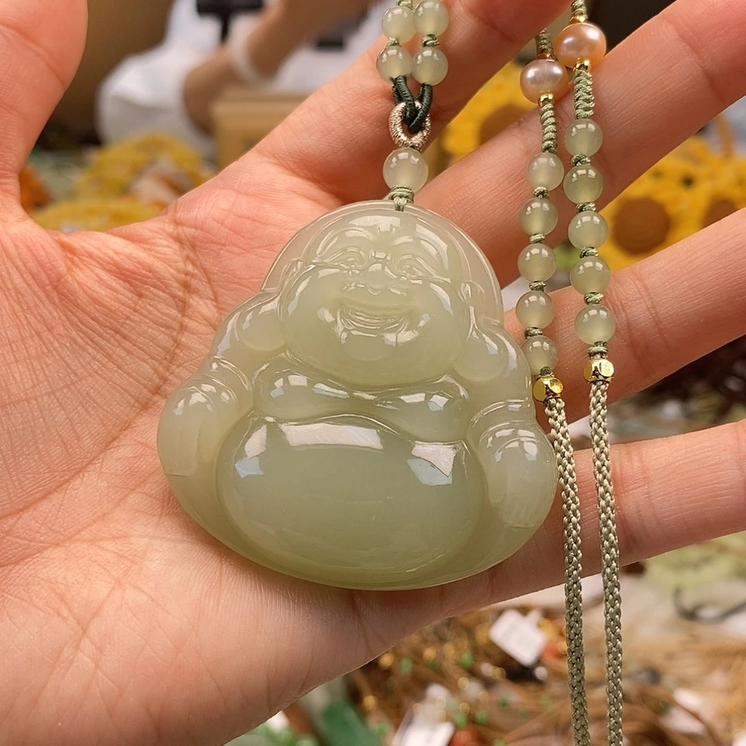 走***&和田玉未镶嵌颈饰