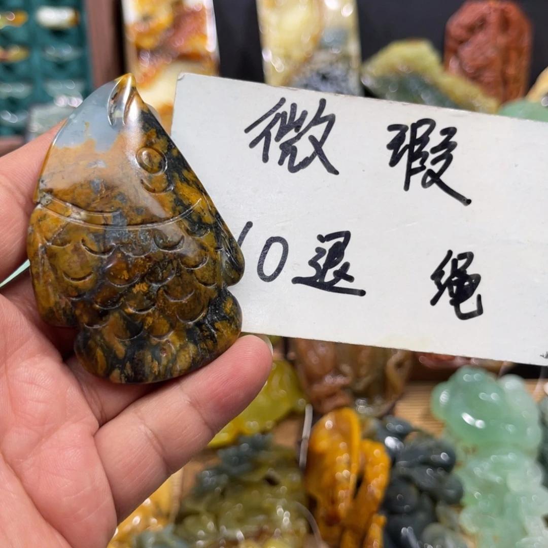 未镶嵌蛇纹石玉颈饰