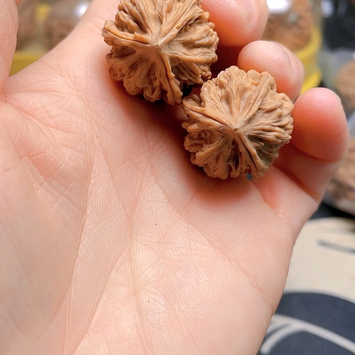 文玩核桃吊坠三愣子一对