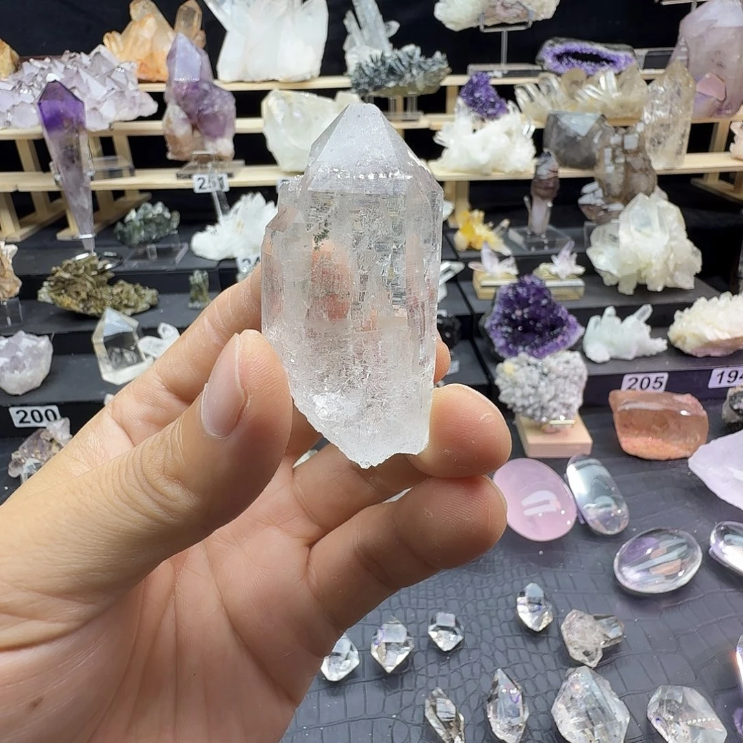 夏***闪石材天然水晶摆件