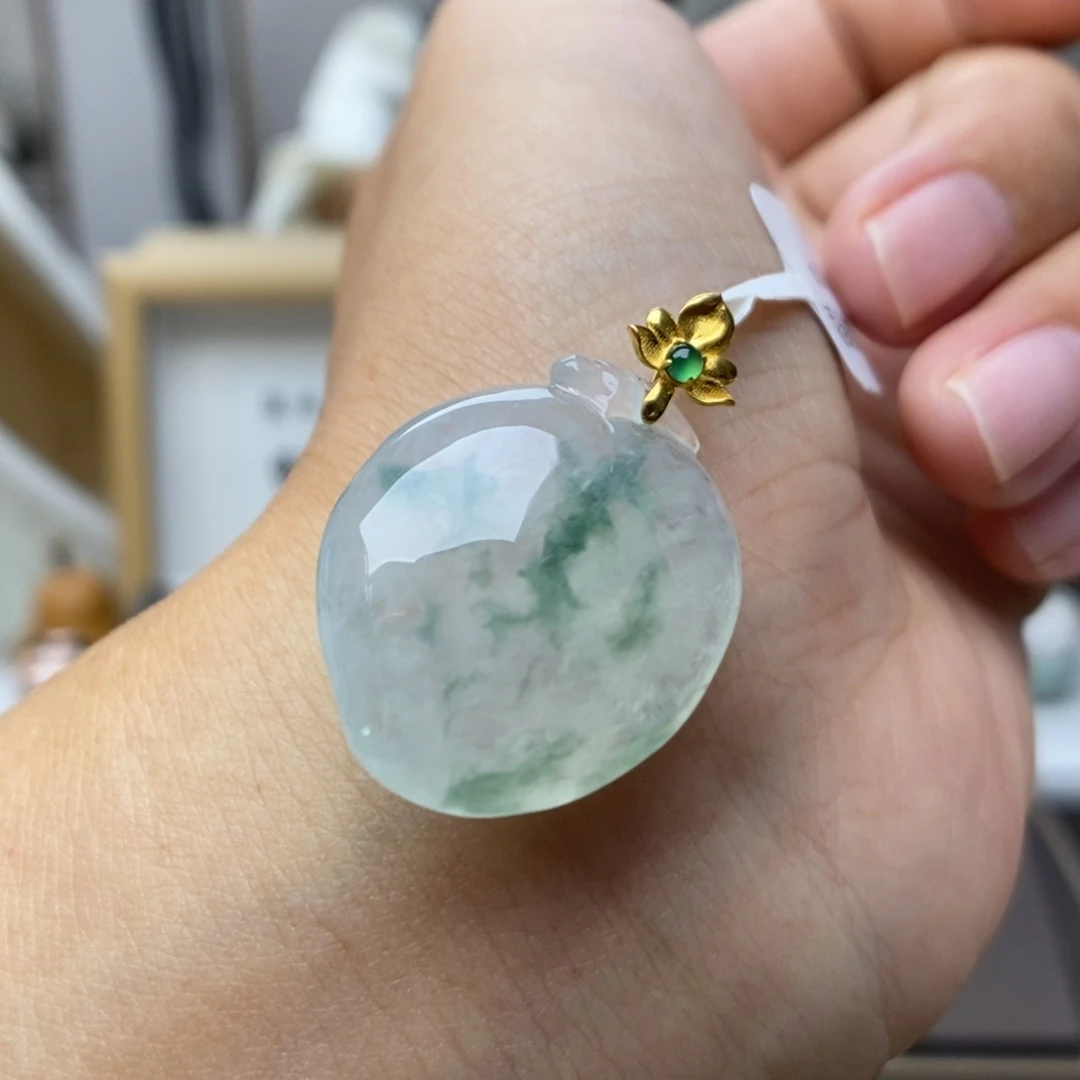 【闪购商品】颈饰18K金镶嵌翡翠17