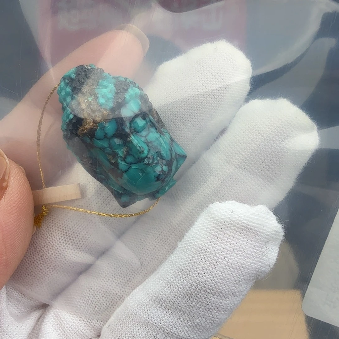 贝***贝绿松石未镶嵌珠宝奇石