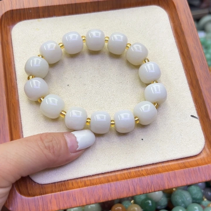 未镶嵌手镯石英岩玉