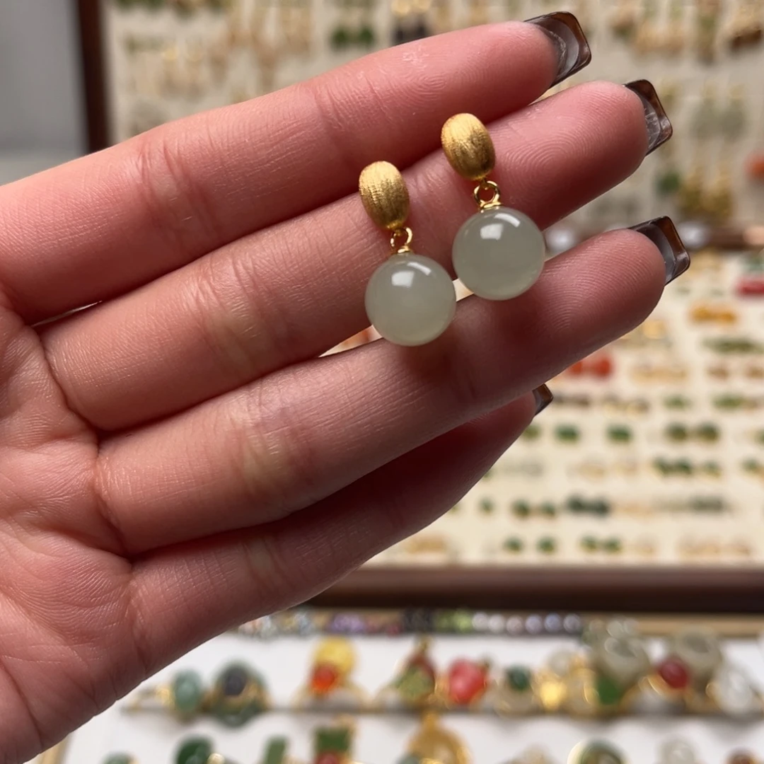 和田玉未镶嵌耳饰