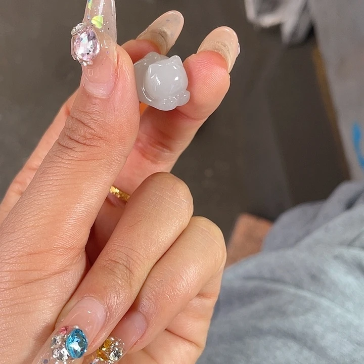 颈饰未镶嵌和田玉小猫