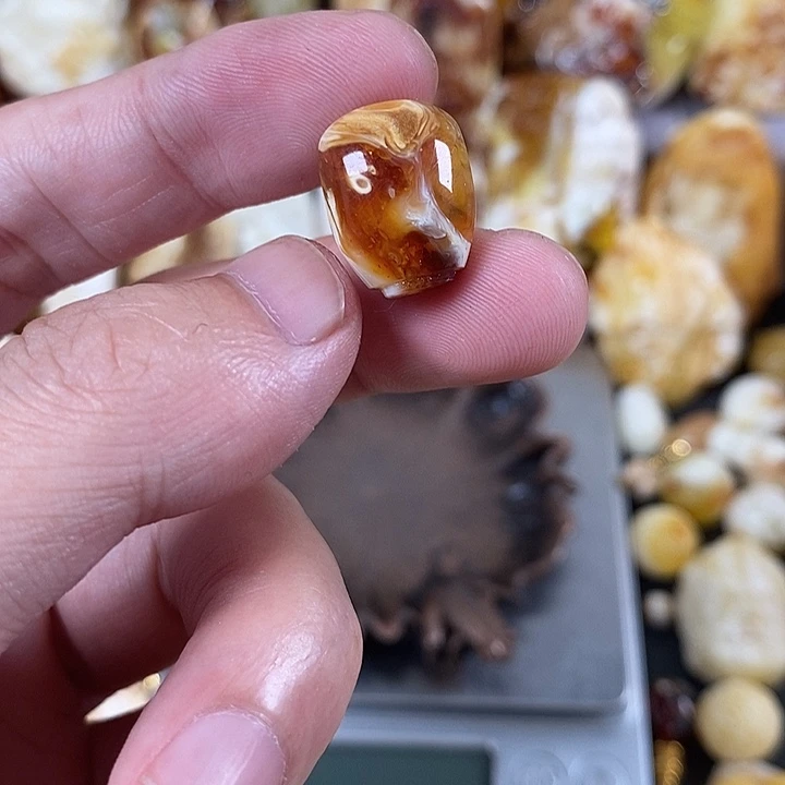 子****裸石琥珀未镶嵌我