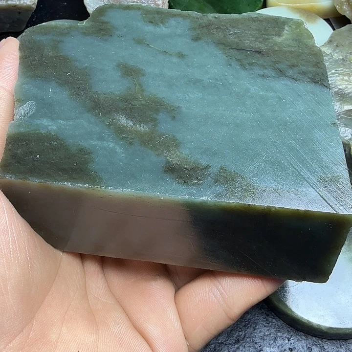 和田玉（糖玉）未镶嵌珠宝奇石