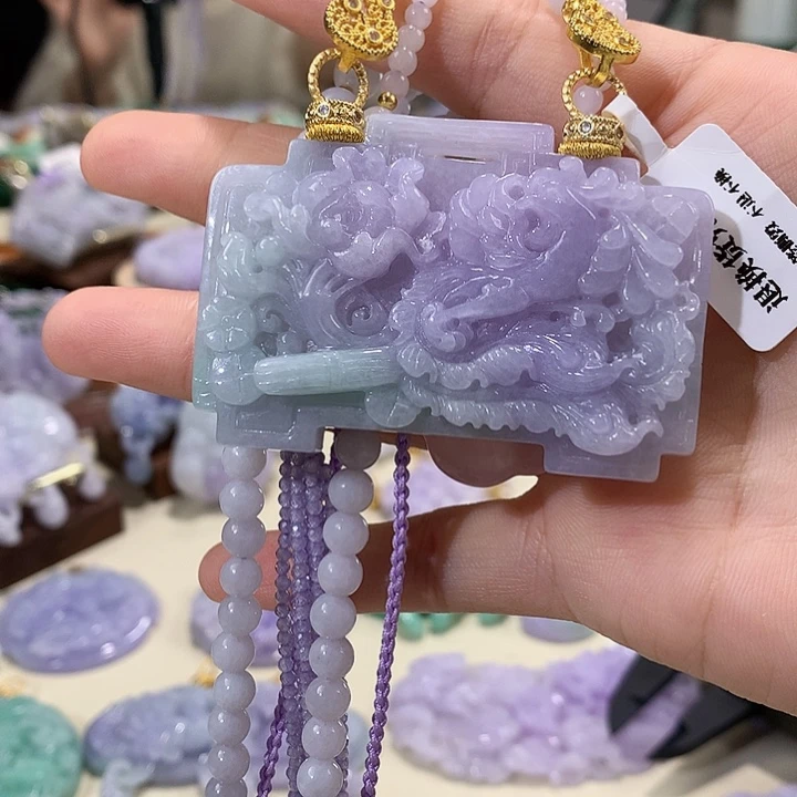 翡翠未镶嵌颈饰翡翠吊坠