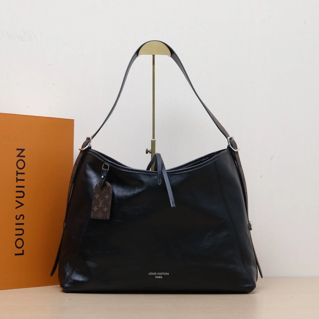 99新 LouisVuitton/路易威登 小花6欢 CARRYALL Dark 中号包 39