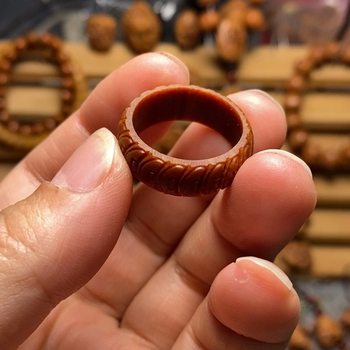 巴西橄榄核雕刻钱币戒指