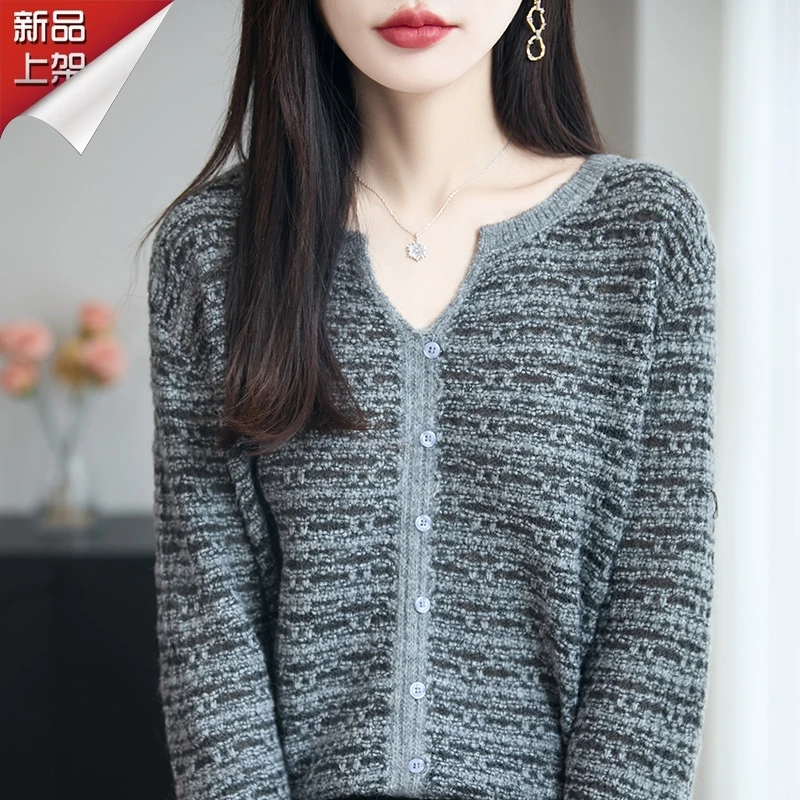 哥弟阿玛施正品早秋V领小香风时尚针织衫韩系重工休闲百搭打底衫