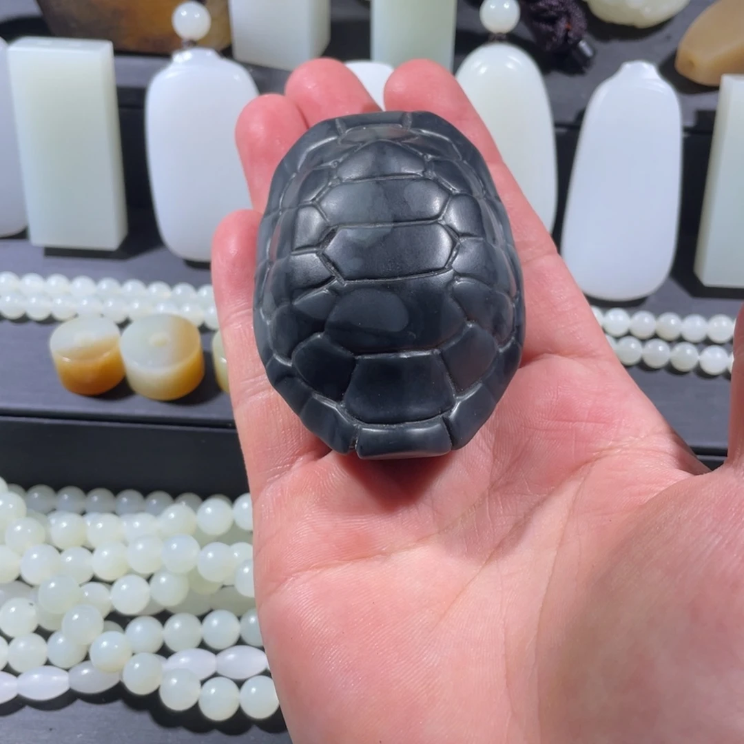 油***子和田玉未镶嵌颈饰富甲天下