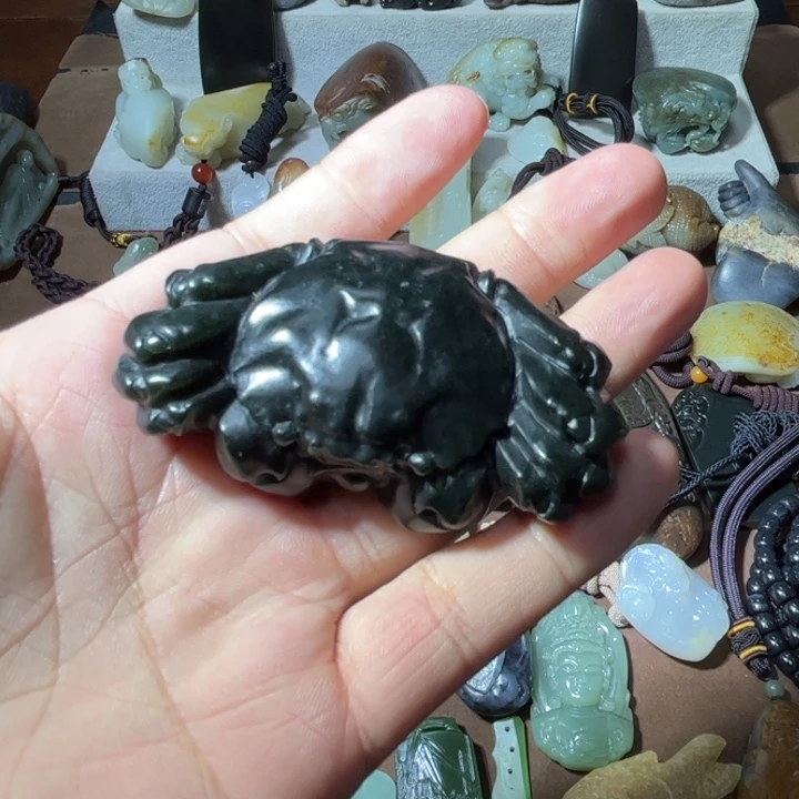 和田玉未镶嵌把件