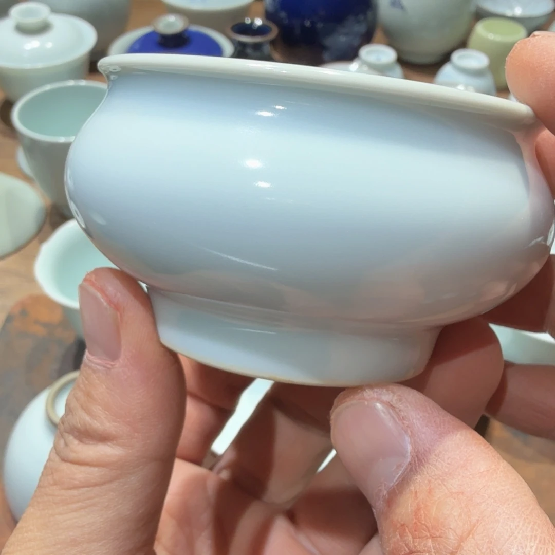 甜白釉色不开片微瑕香炉杯喜欢的可以拍