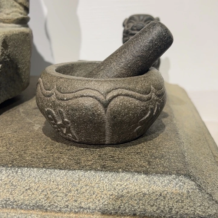 陈***班石材招财进宝石臼