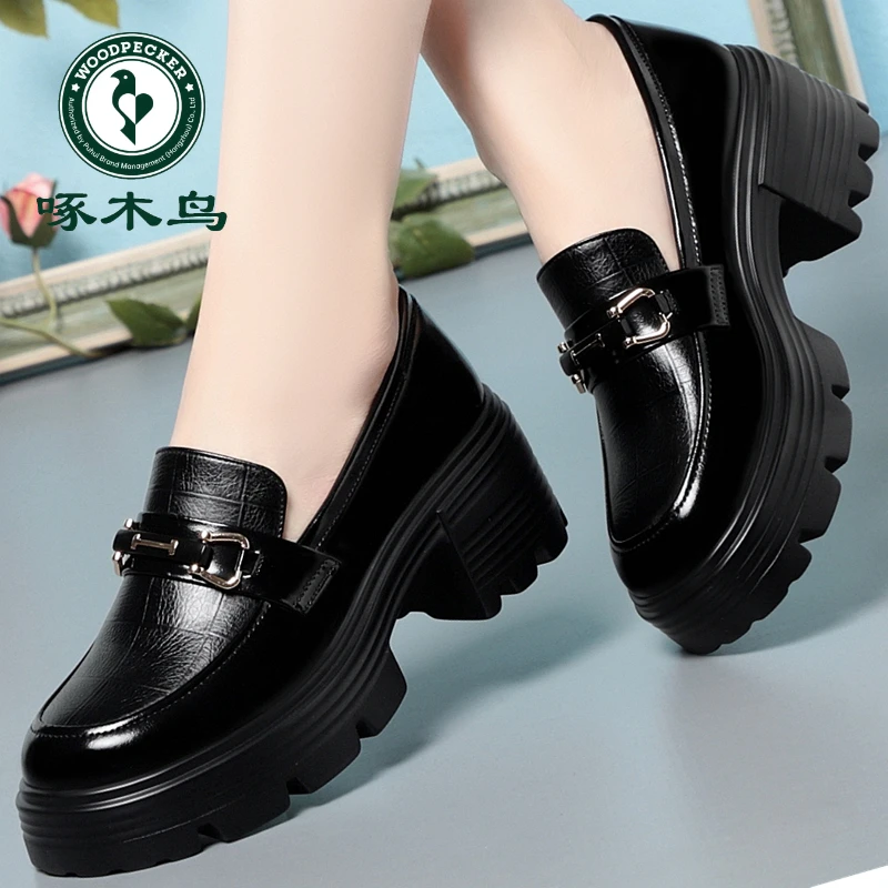 啄木鸟舒适气质单鞋英伦风防滑皮鞋中跟春秋软皮不磨脚厚底乐福鞋