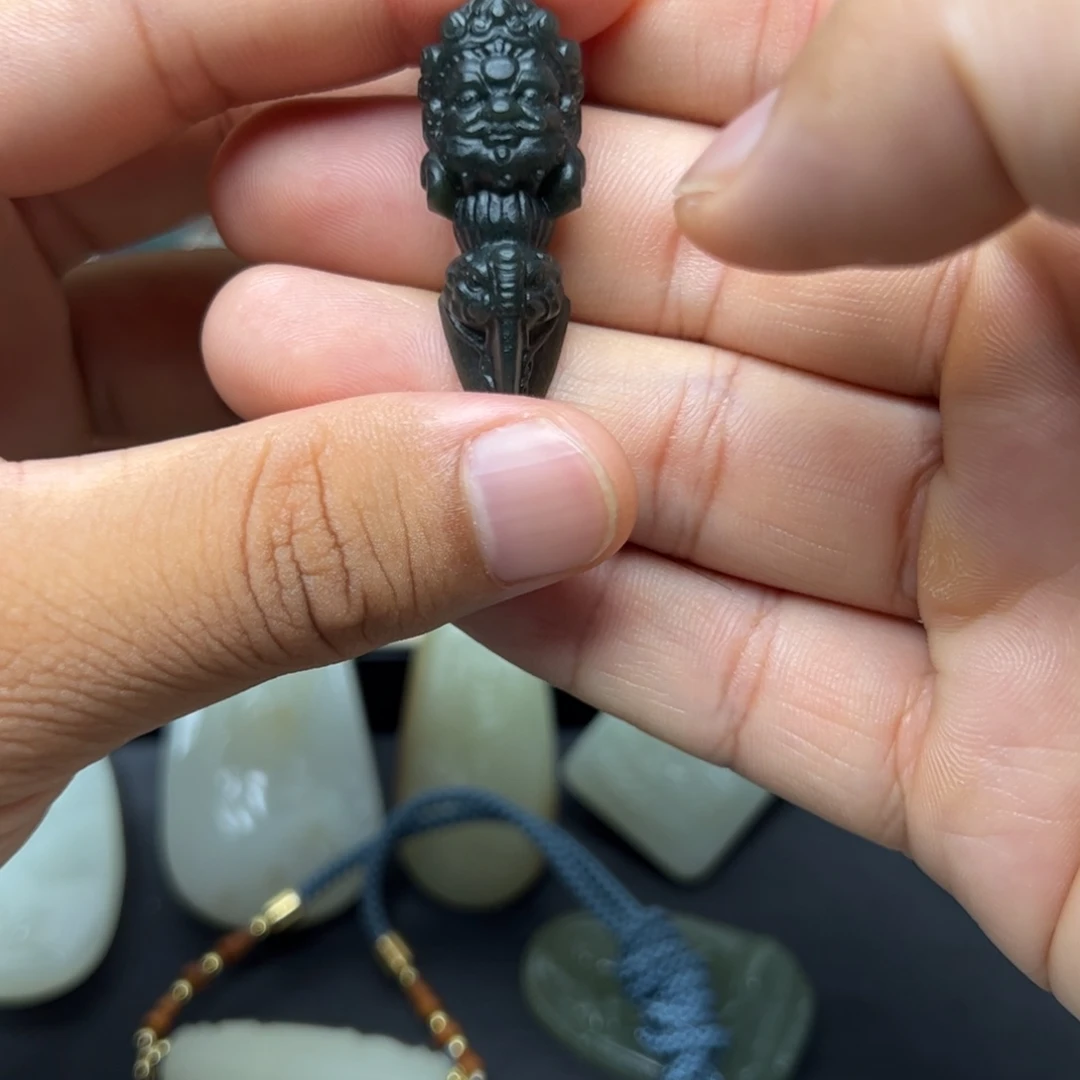 未镶嵌和田玉（青玉）车挂
