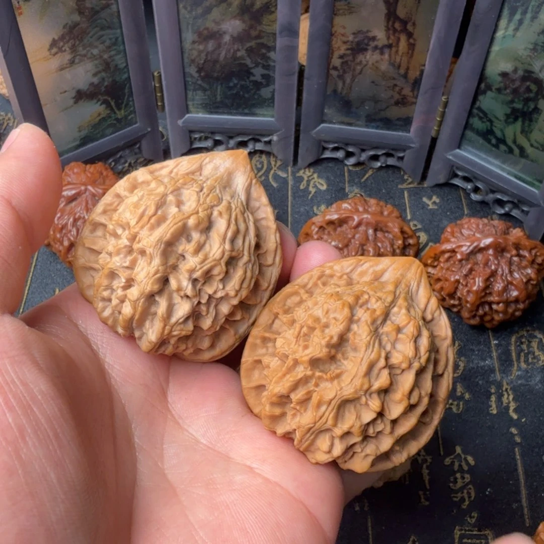 文玩核桃吊坠麒麟纹官帽46