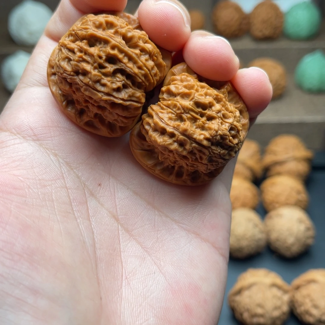 文玩核桃把件39血麒麟打底