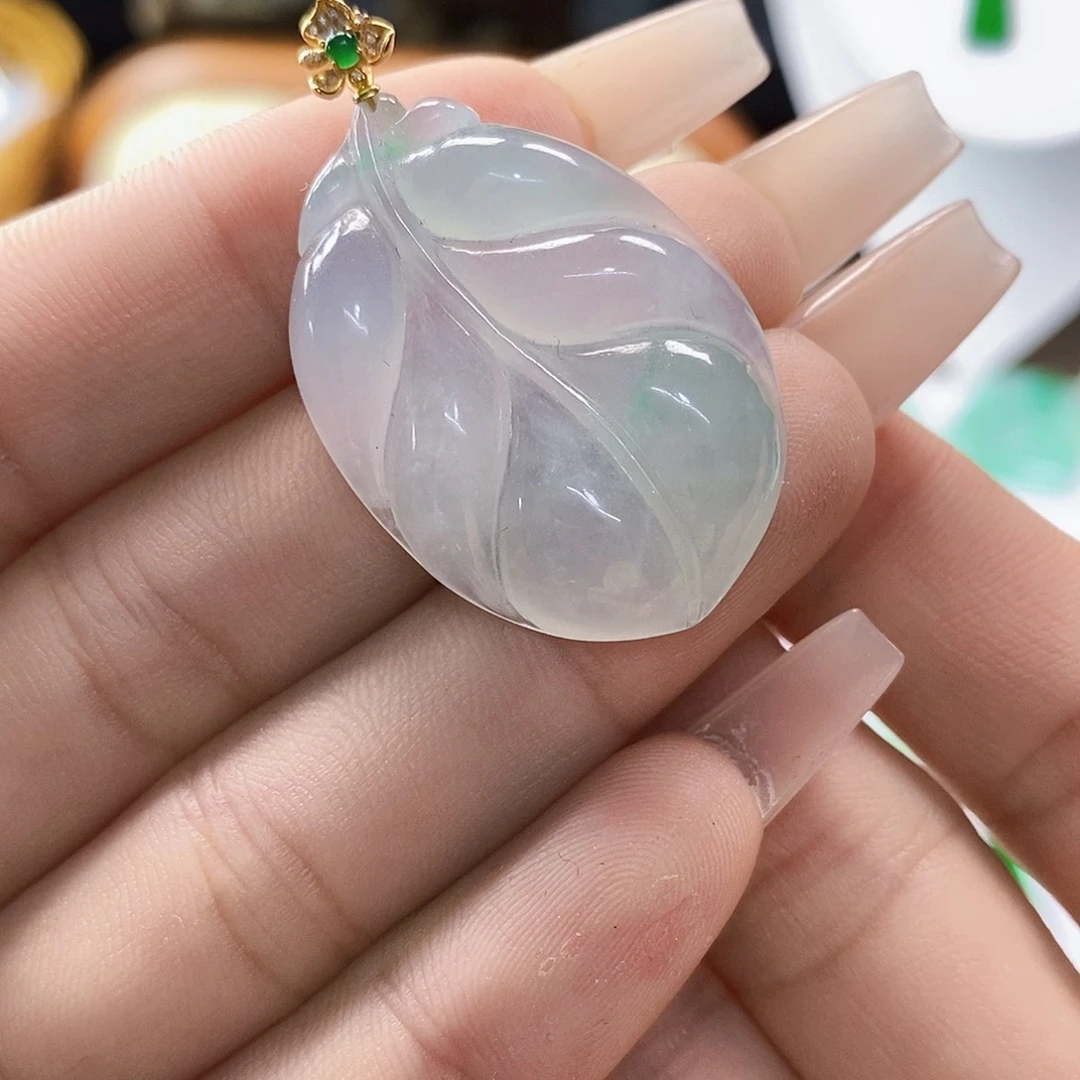 翡翠18K金镶嵌颈饰翡翠
