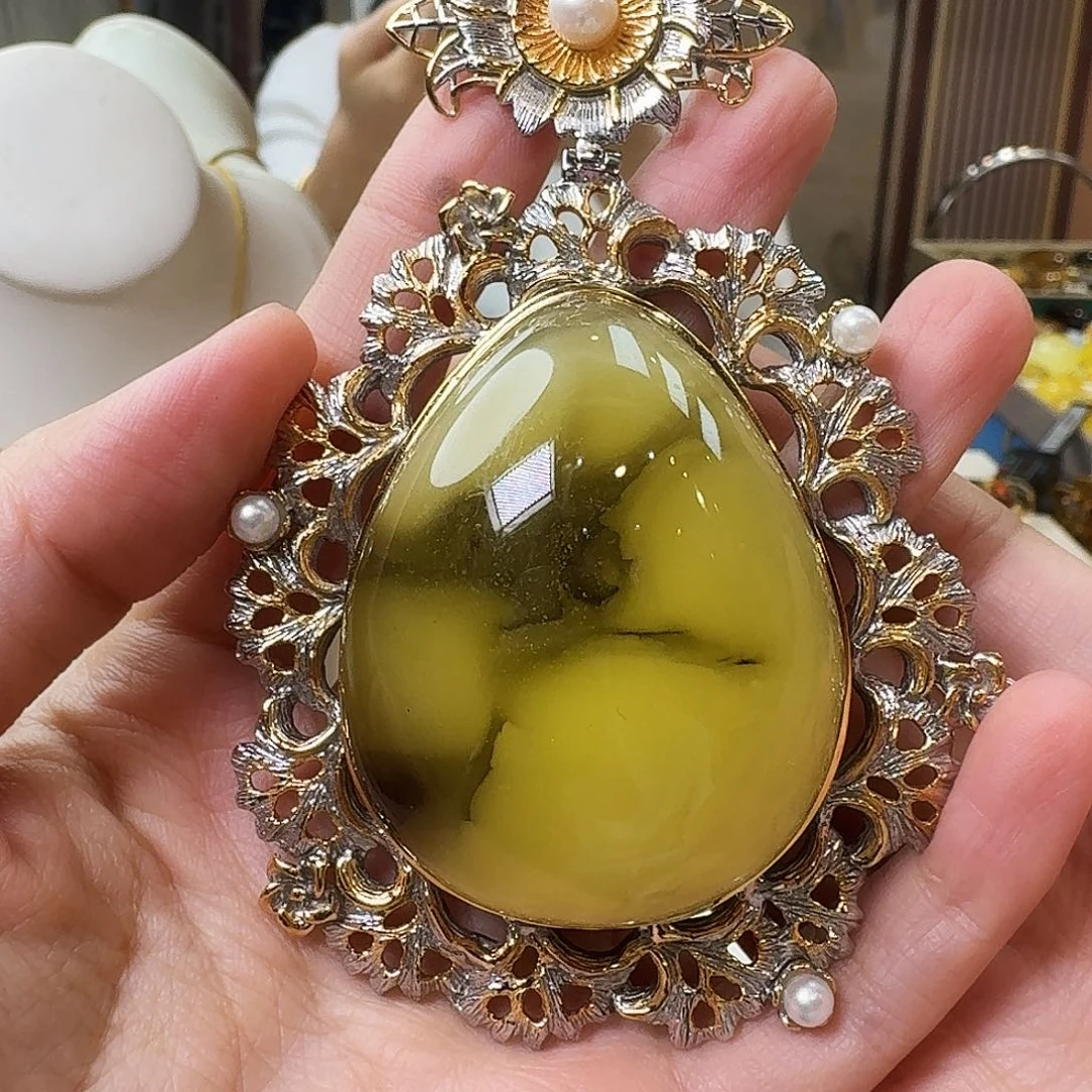 琥珀未镶嵌颈饰吊坠