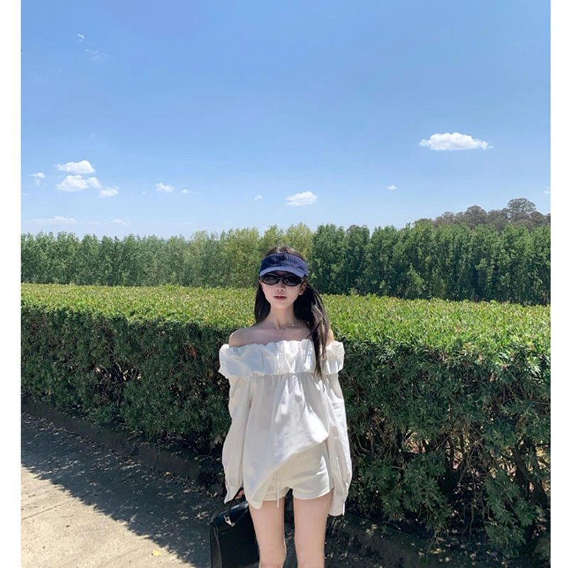 法式露肩衬衣一字肩荷叶边白色衬衫设计感上衣女短款裤子时尚套装