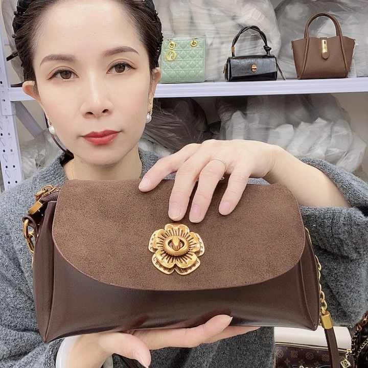 蚕丝小牛剖层皮革PU7526