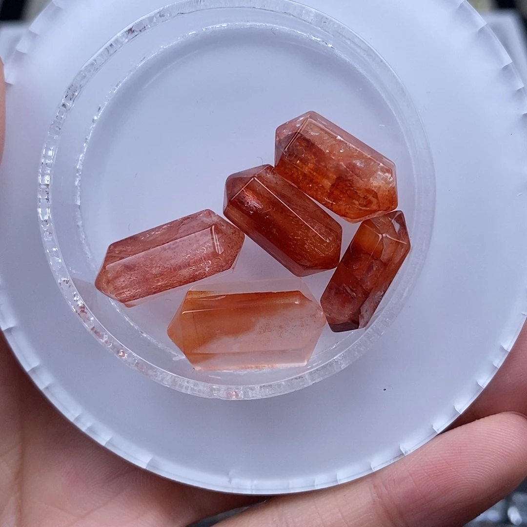 未镶嵌手链水晶饱饱吃d