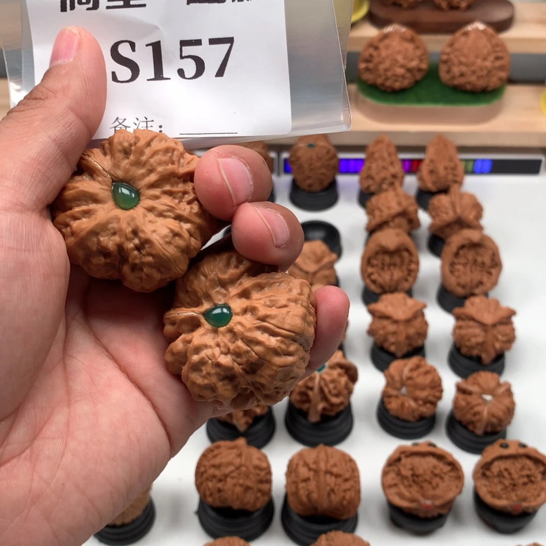 【闪购商品】文玩核桃吊坠霉**子隐隐约约