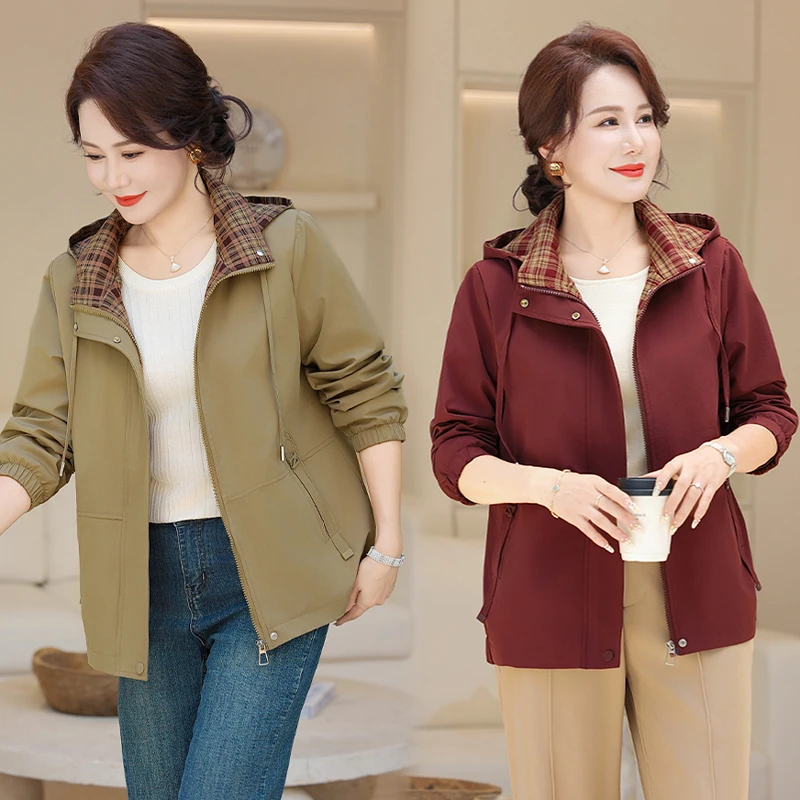 妈妈春装时尚休闲夹克外套2025新款中老年女春秋洋气连帽短款风衣